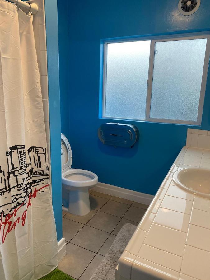 Private Large La Bedroom W Private Half-Bathroom - Ac - Wifi - Private Fridge Near Usc - Exposition Park - Usc Memorial Coliseum - Banc Of California Stadium - Downtown Los Angeles Dtla - University Of Southern California Usc! Экстерьер фото