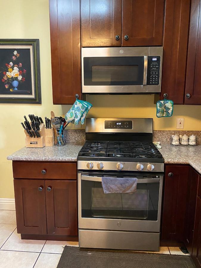Private Large La Bedroom W Private Half-Bathroom - Ac - Wifi - Private Fridge Near Usc - Exposition Park - Usc Memorial Coliseum - Banc Of California Stadium - Downtown Los Angeles Dtla - University Of Southern California Usc! Экстерьер фото