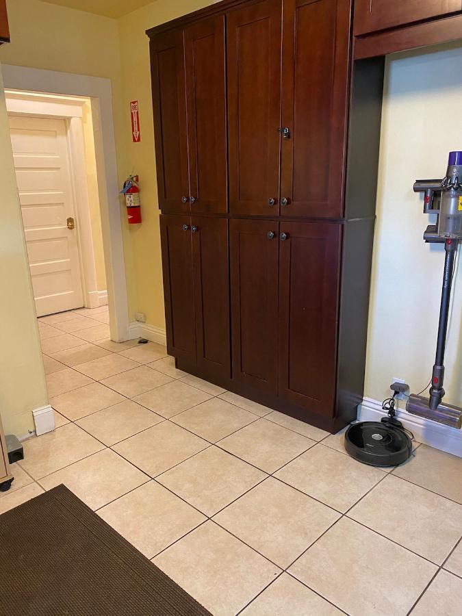 Private Large La Bedroom W Private Half-Bathroom - Ac - Wifi - Private Fridge Near Usc - Exposition Park - Usc Memorial Coliseum - Banc Of California Stadium - Downtown Los Angeles Dtla - University Of Southern California Usc! Экстерьер фото