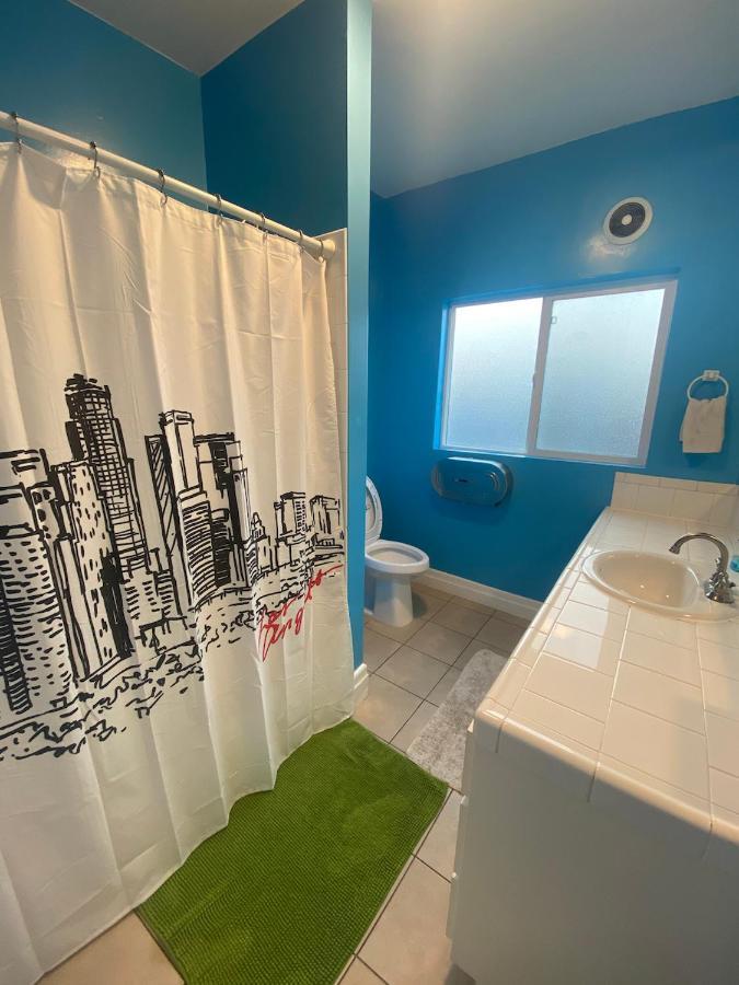 Private Large La Bedroom W Private Half-Bathroom - Ac - Wifi - Private Fridge Near Usc - Exposition Park - Usc Memorial Coliseum - Banc Of California Stadium - Downtown Los Angeles Dtla - University Of Southern California Usc! Экстерьер фото