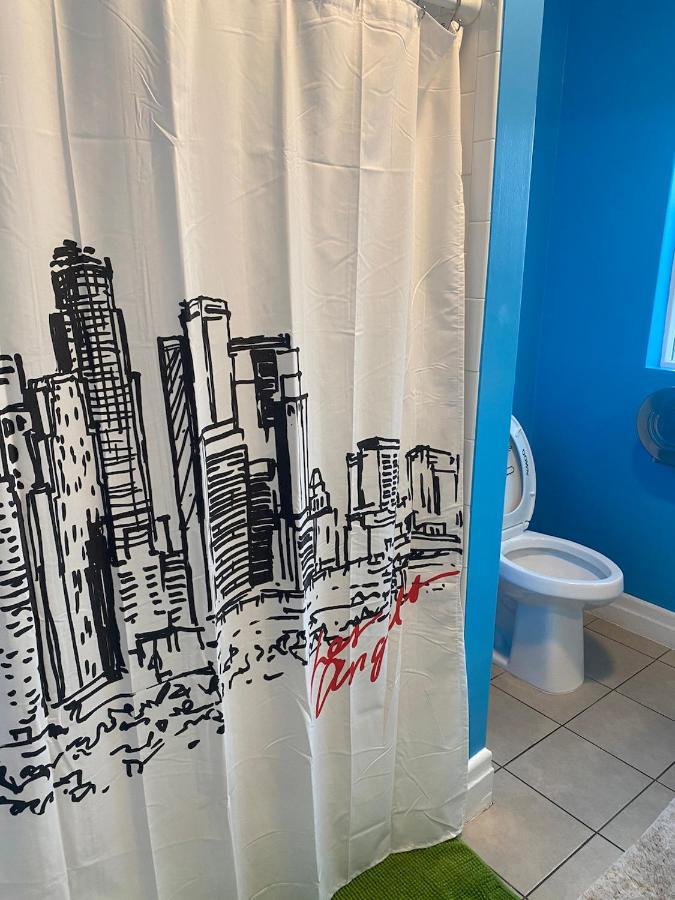 Private Large La Bedroom W Private Half-Bathroom - Ac - Wifi - Private Fridge Near Usc - Exposition Park - Usc Memorial Coliseum - Banc Of California Stadium - Downtown Los Angeles Dtla - University Of Southern California Usc! Экстерьер фото