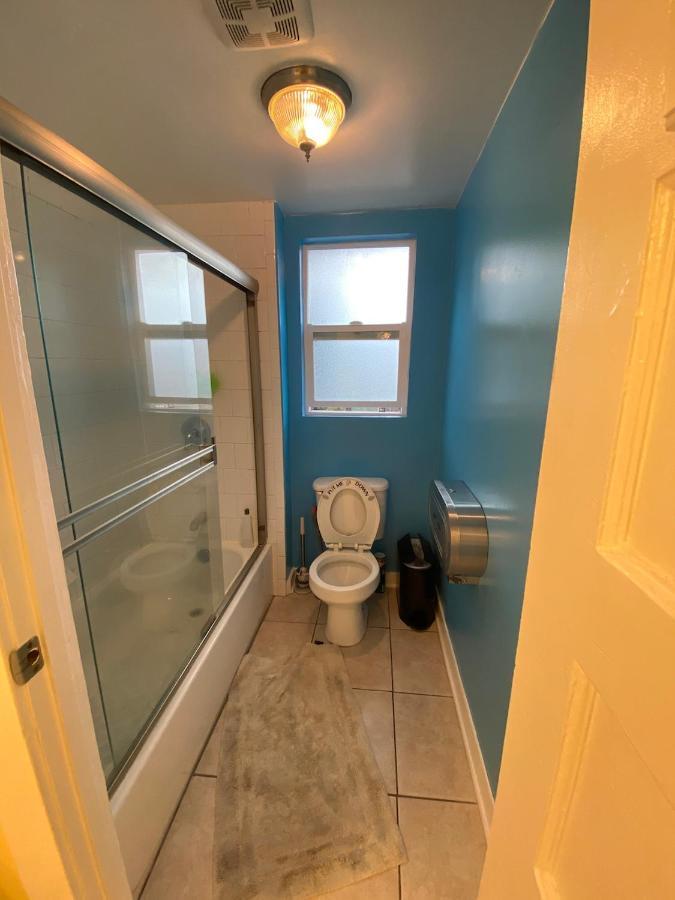 Private Large La Bedroom W Private Half-Bathroom - Ac - Wifi - Private Fridge Near Usc - Exposition Park - Usc Memorial Coliseum - Banc Of California Stadium - Downtown Los Angeles Dtla - University Of Southern California Usc! Экстерьер фото