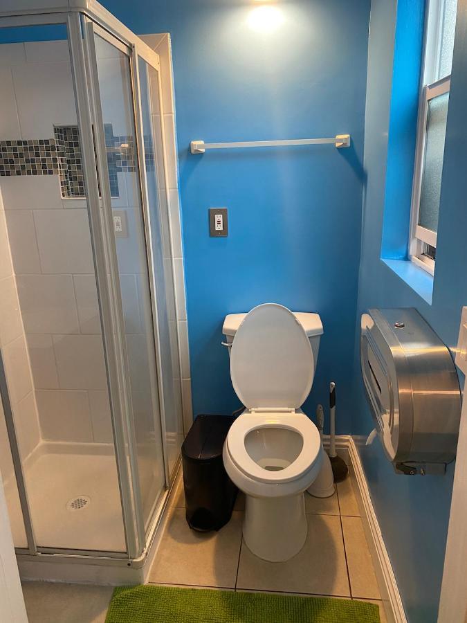 Private Large La Bedroom W Private Half-Bathroom - Ac - Wifi - Private Fridge Near Usc - Exposition Park - Usc Memorial Coliseum - Banc Of California Stadium - Downtown Los Angeles Dtla - University Of Southern California Usc! Экстерьер фото