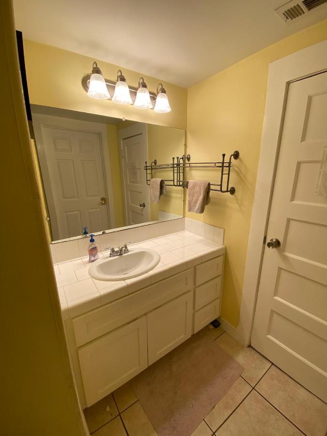 Private Large La Bedroom W Private Half-Bathroom - Ac - Wifi - Private Fridge Near Usc - Exposition Park - Usc Memorial Coliseum - Banc Of California Stadium - Downtown Los Angeles Dtla - University Of Southern California Usc! Экстерьер фото