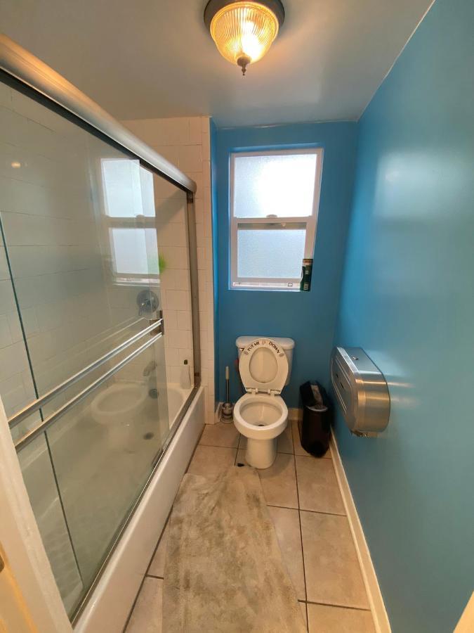 Private Large La Bedroom W Private Half-Bathroom - Ac - Wifi - Private Fridge Near Usc - Exposition Park - Usc Memorial Coliseum - Banc Of California Stadium - Downtown Los Angeles Dtla - University Of Southern California Usc! Экстерьер фото
